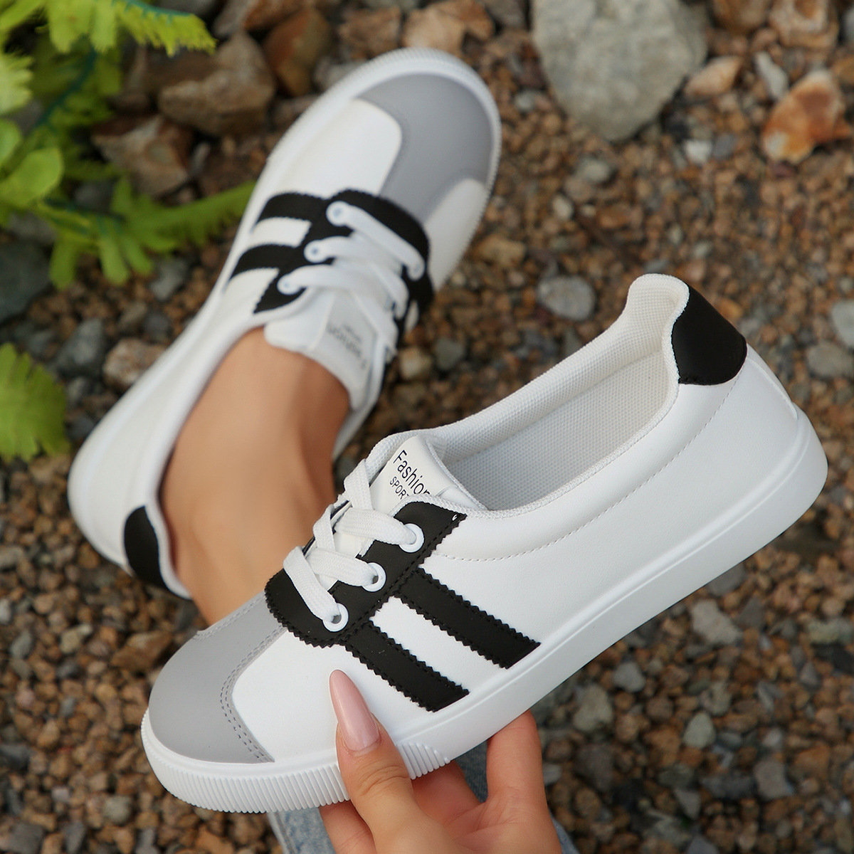 韓国風レディース春秋スニーカー 通気性抜群 快適 厚底フラッ - Women Shoes Sale のレビューと価格