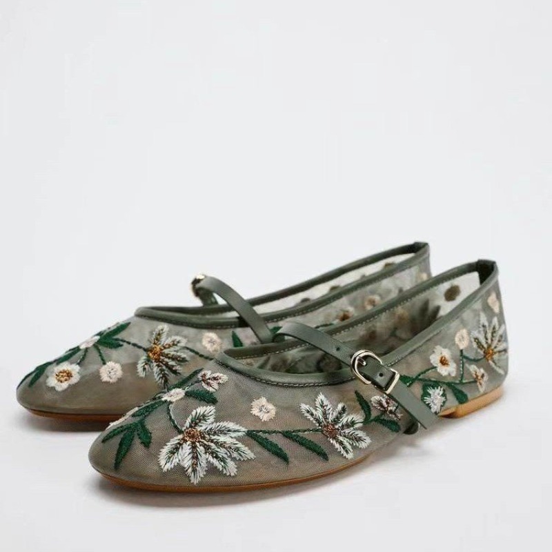 2026年秋新作レディースシューズ　花柄刺繍メッシュバレエフ - Pointed Toe Flat のレビューと価格