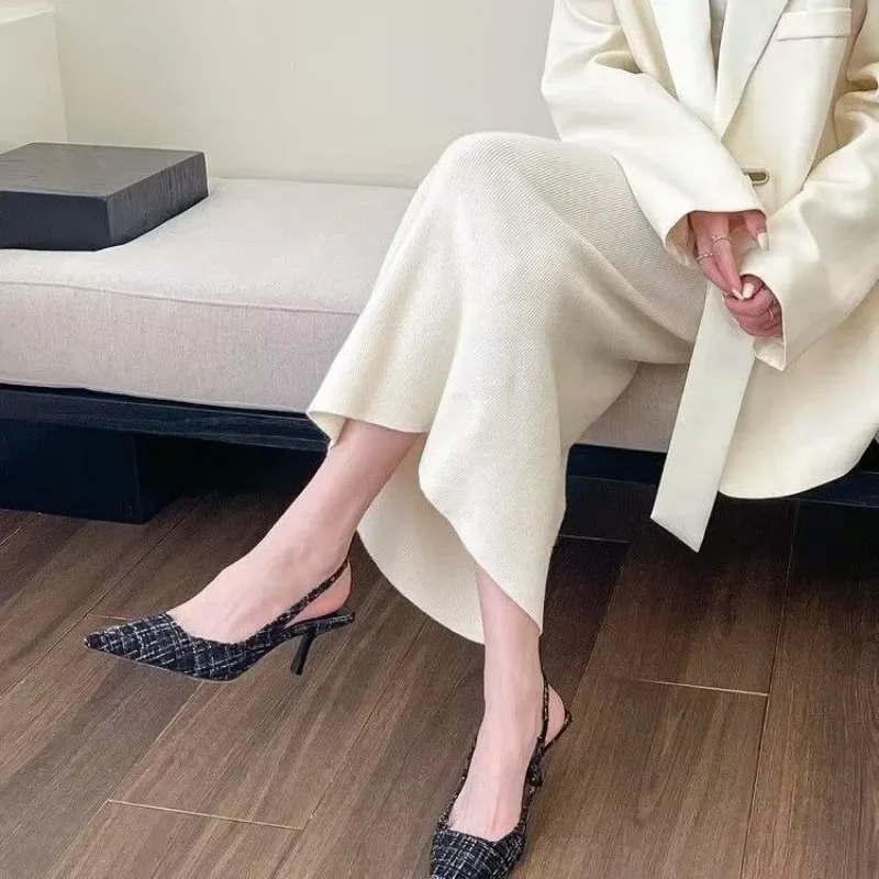 ファッションブランドが女性向けにデザインしたニットプラットフ - Pointed Toe Flat のレビューと価格