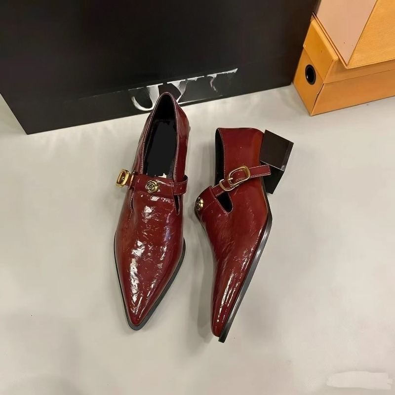 平底厚底ポインテッドトゥバックルローカットスタイリッシュ多用 - Pointed Toe Flat のレビューと価格