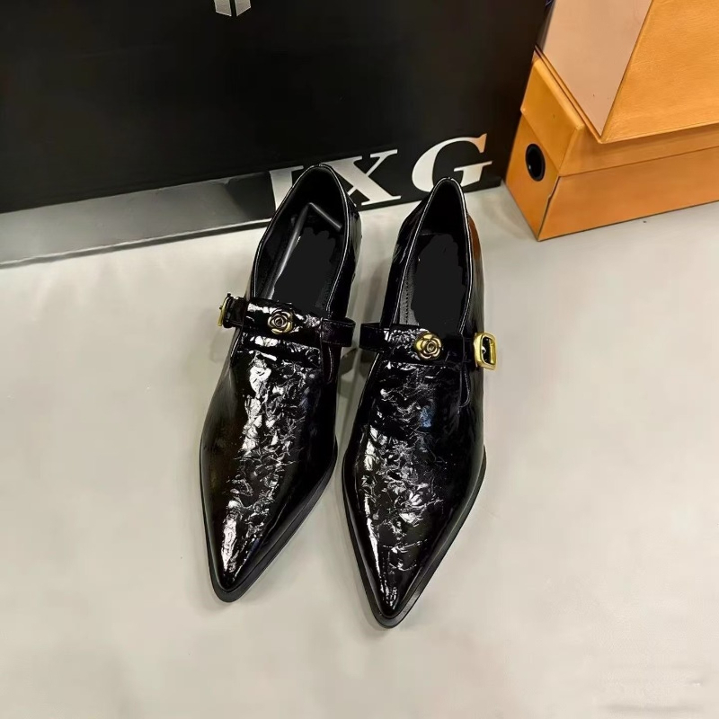 平底厚底ポインテッドトゥバックルローカットスタイリッシュ多用 - Pointed Toe Flat のレビューと価格