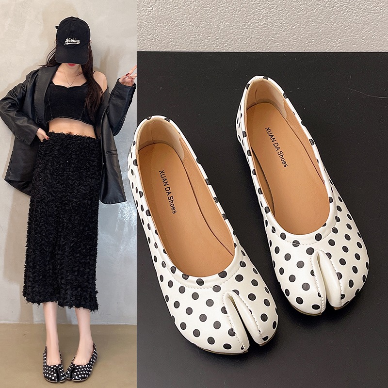 レディース　スプリットトゥ　フラットシューズ　水玉模様　スリ - Women'S Shoes For Standing All Day のレビューと価格