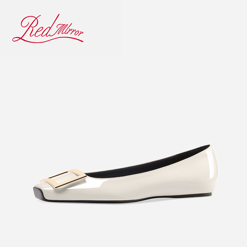 2025年新作フラットシューズ、レディースボタンアップシング - Pointed Toe Flat のレビューと価格