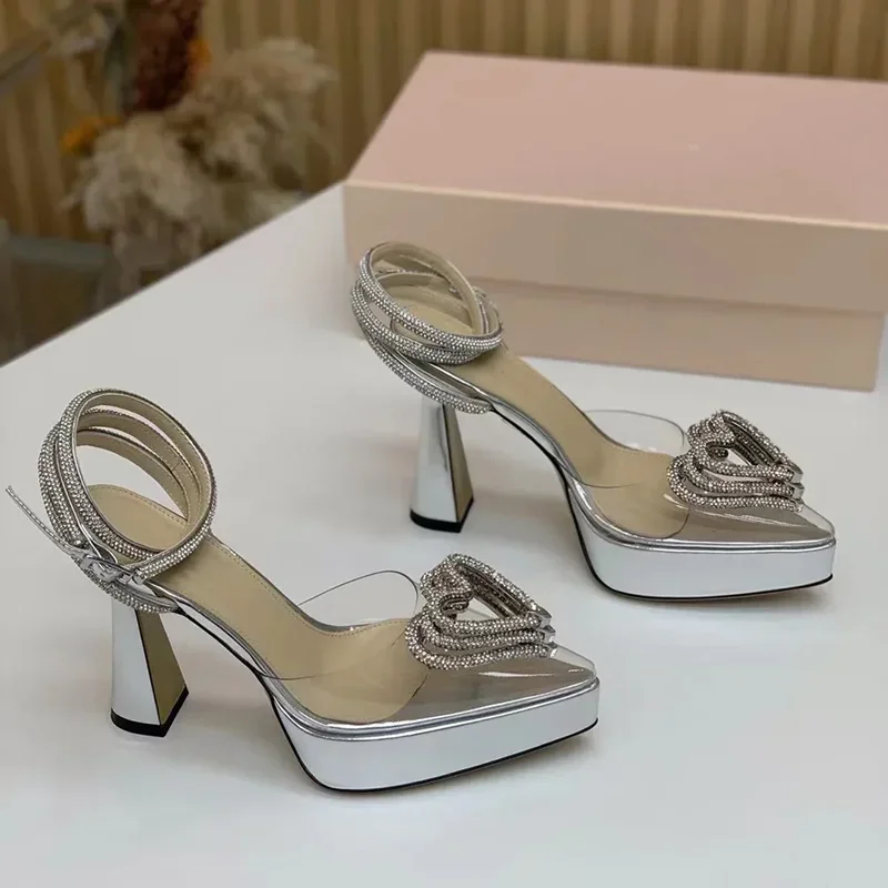 プラットフォームクリスタル愛の装飾サンダルセクシーなポインテ - Pointed Toe Flat のレビューと価格